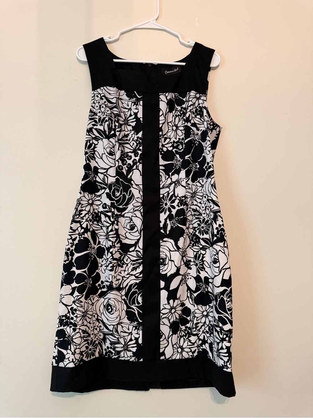 Sleeveless Black & White Floral Sheath Dress